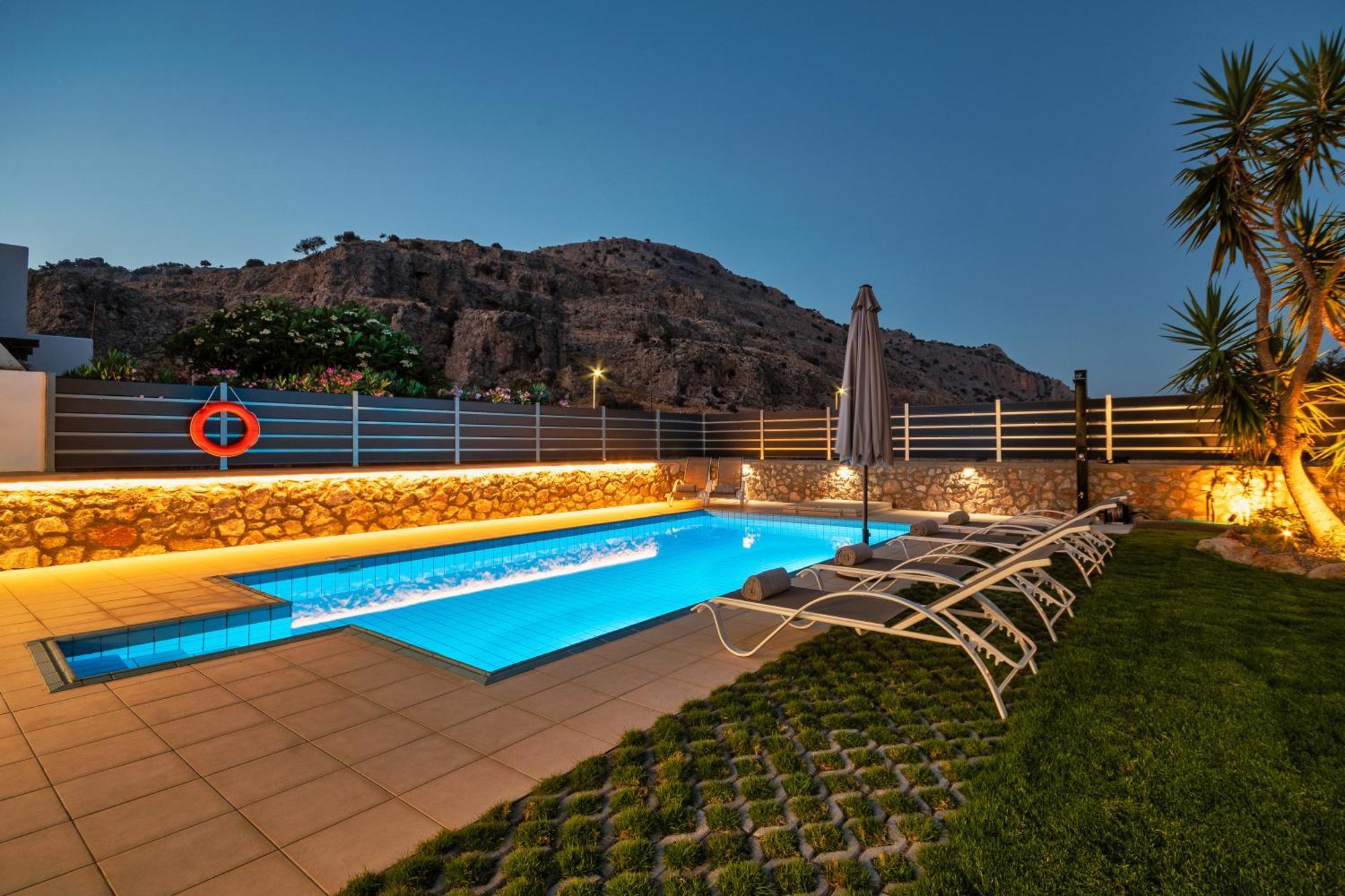 לרדוס Villa Mariani II - In Lothiarika, Newly Renovated June 2024, Private Pool, Lindos 10 Min, Beach 120M מראה חיצוני תמונה