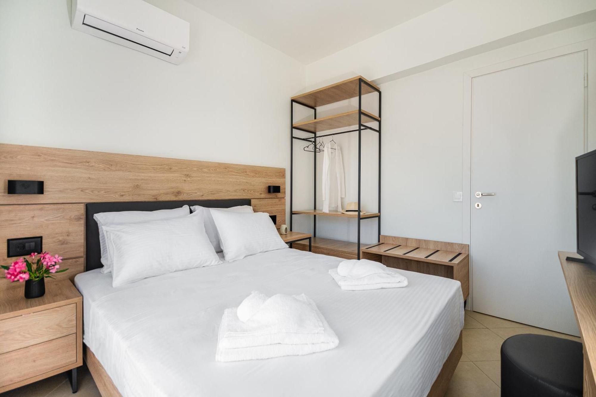 לרדוס Villa Mariani II - In Lothiarika, Newly Renovated June 2024, Private Pool, Lindos 10 Min, Beach 120M מראה חיצוני תמונה