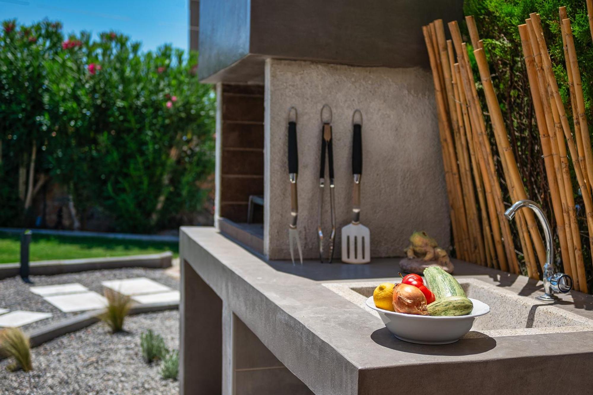 לרדוס Villa Mariani II - In Lothiarika, Newly Renovated June 2024, Private Pool, Lindos 10 Min, Beach 120M מראה חיצוני תמונה