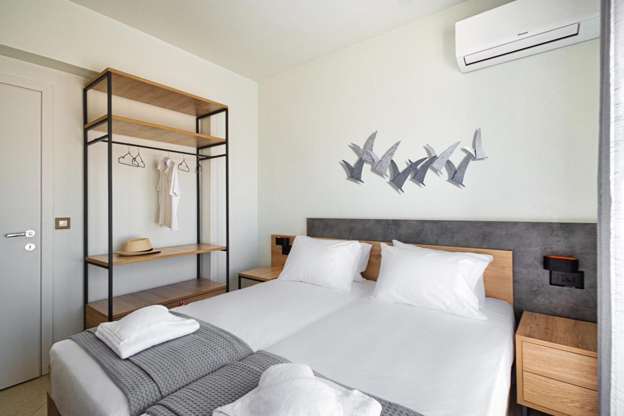 לרדוס Villa Mariani II - In Lothiarika, Newly Renovated June 2024, Private Pool, Lindos 10 Min, Beach 120M מראה חיצוני תמונה