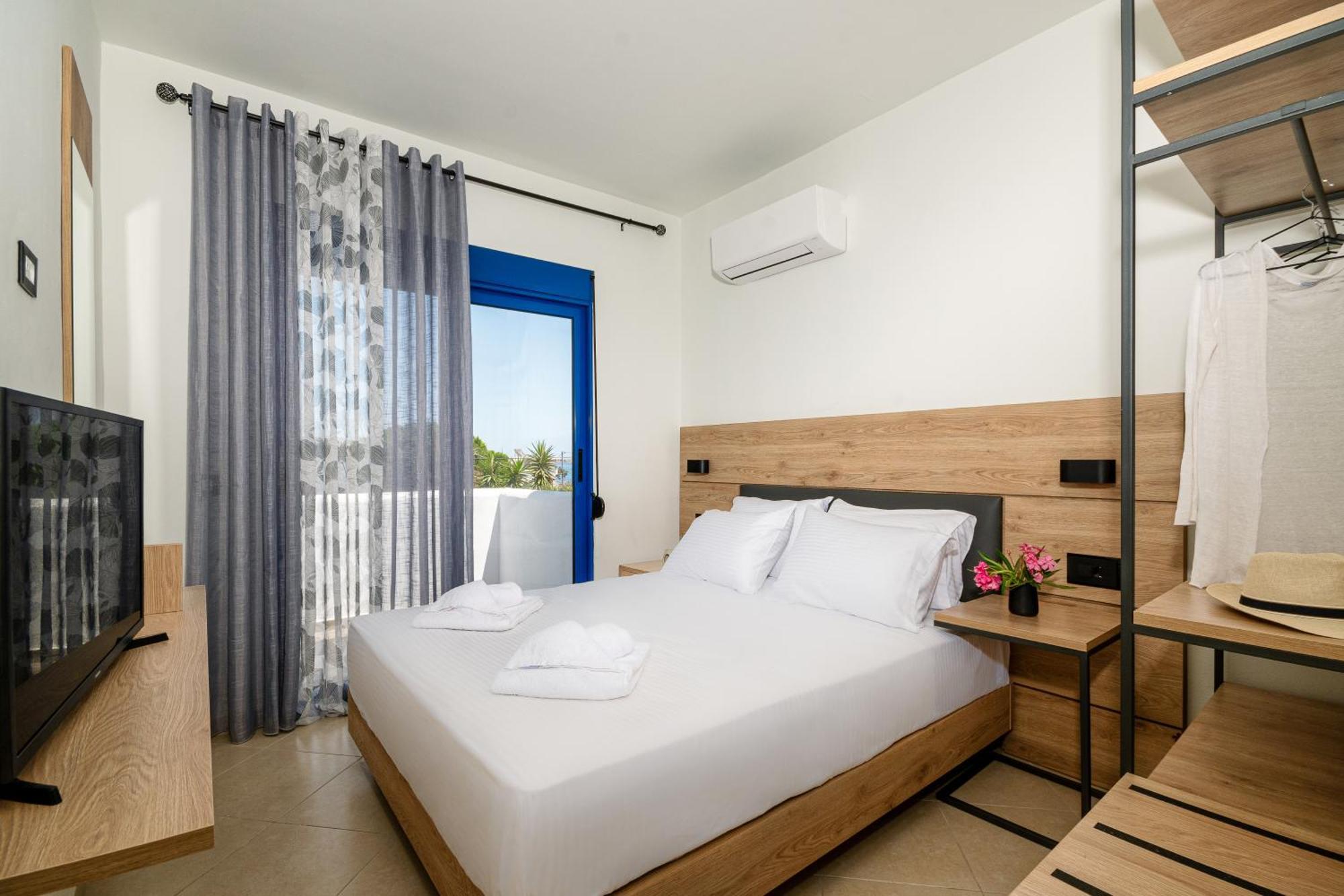 לרדוס Villa Mariani II - In Lothiarika, Newly Renovated June 2024, Private Pool, Lindos 10 Min, Beach 120M מראה חיצוני תמונה